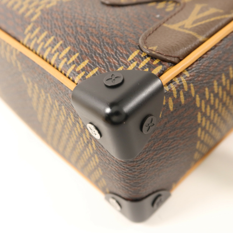 LOUIS VUITTON Damier Giant Ebene × Nigo Mini Soft Trunk肩背袋-10