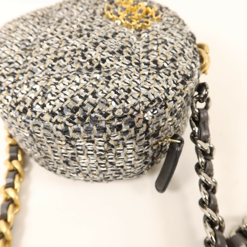 CHANEL 斜紋軟呢/亮片Sequin Chanel 19 Round Mini Clutch手挽肩背兩用袋-9