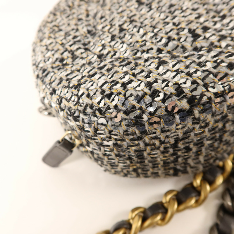CHANEL 斜紋軟呢/亮片Sequin Chanel 19 Round Mini Clutch手挽肩背兩用袋-12
