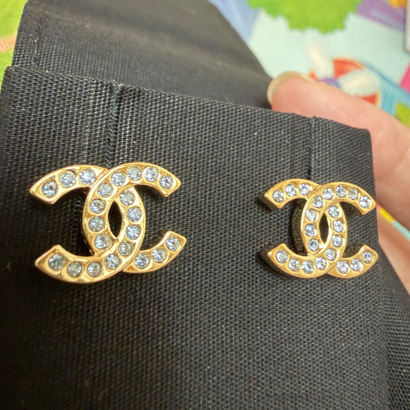 香奈兒。Chanel。基本款雙c耳環-4