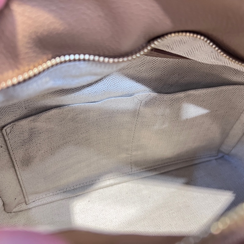 Loewe沙色粒面牛皮金釦中號Puzzle Edge手提肩斜背包-12