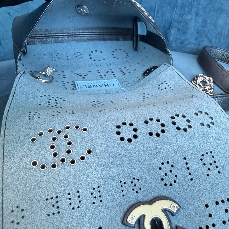 Chanel✨黑銀鏤空鏈條包斜背包腰包子母包 台灣購證-28