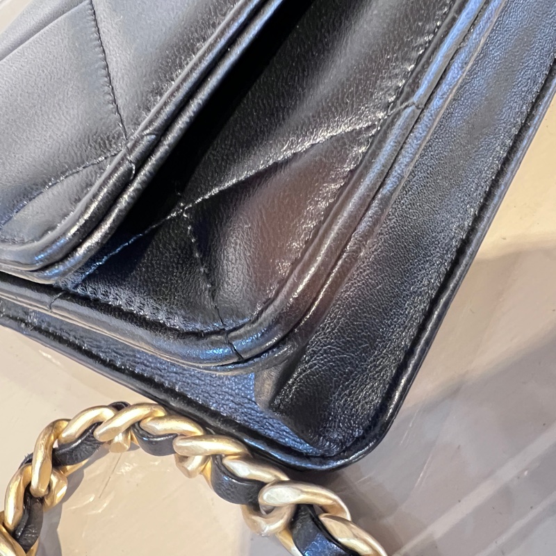 Chanel 黑羊皮大菱格紋19WOC霧銀釦3色鏈手提斜背包-7