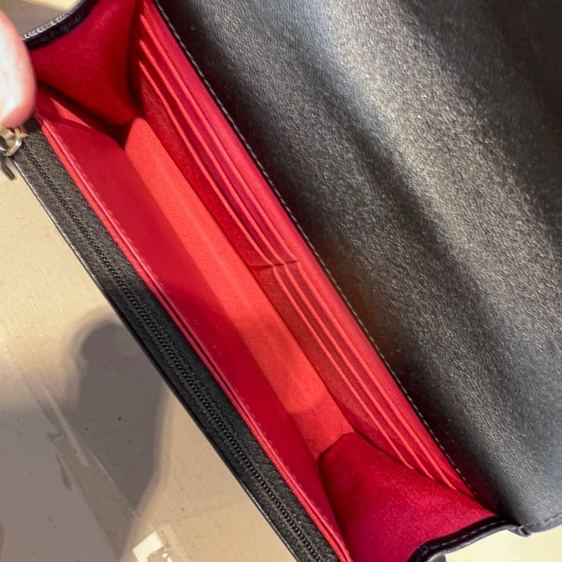 Chanel 黑羊皮大菱格紋19WOC霧銀釦3色鏈手提斜背包-10