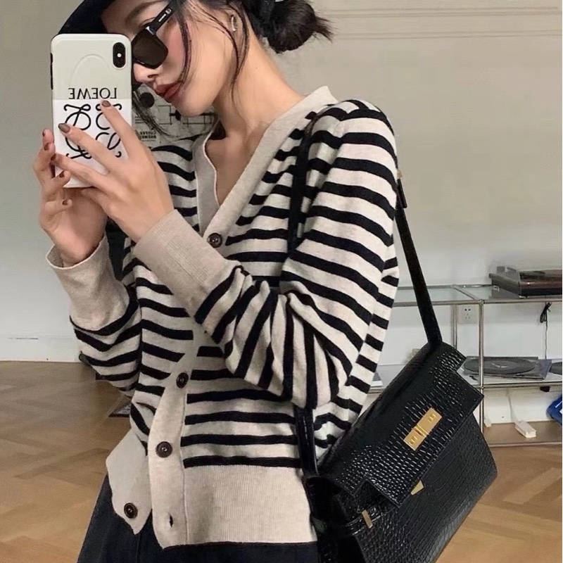 YSL 曼哈頓鰐魚壓紋牛皮黑金 小號 尺寸約24×18×6cm 附件:肩帶 防塵袋-8