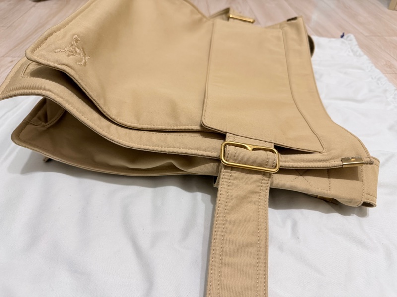 Burberry trench bag-9