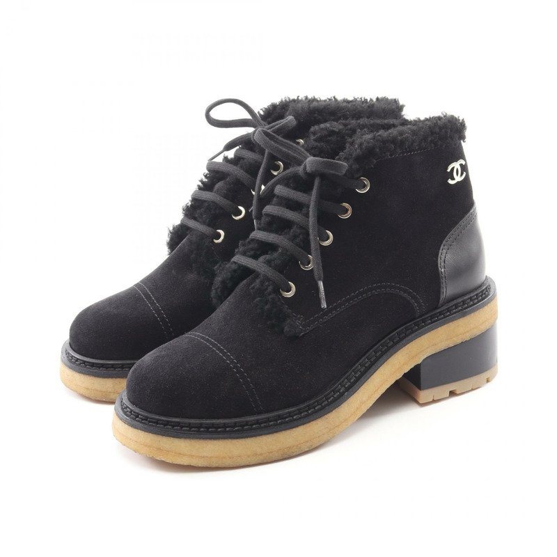 香奈兒 COCO 標誌靴子,麂皮材質,黑色,二手,女款,尺寸 37 1/2-0