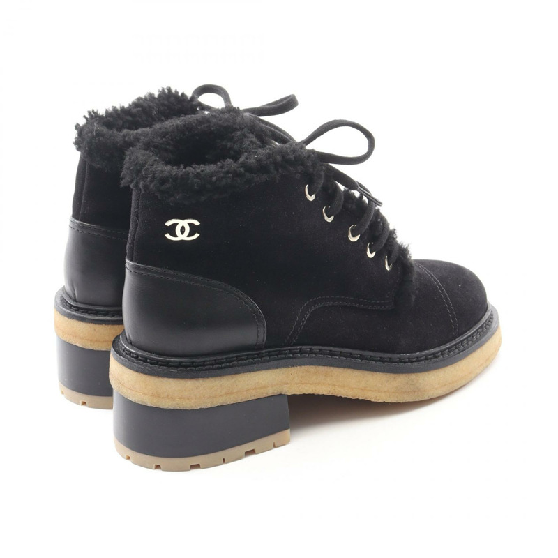 香奈兒 COCO 標誌靴子,麂皮材質,黑色,二手,女款,尺寸 37 1/2-1