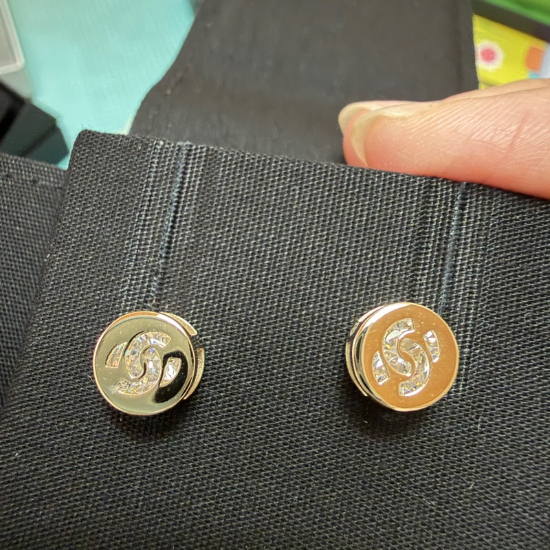 香奈兒。24b小金豆耳環。-4