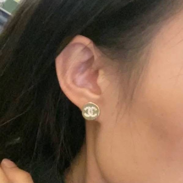 香奈兒。24b小金豆耳環。-9