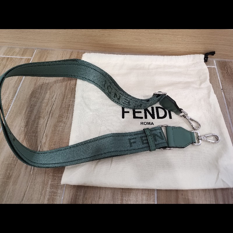 FENDI  芬迪 7VA565  莫藍迪綠色 FF LOGO Baguette Soft Trunk 壓花牛皮  硬殼硬箱軟箱 貝貴提斜背包肩背包手提包 全新-21