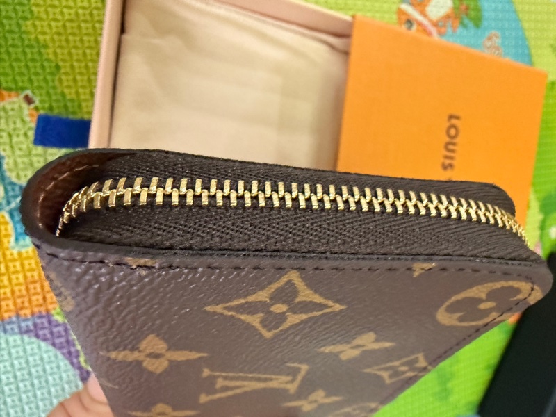 LV老花ㄇ字卡夾-4