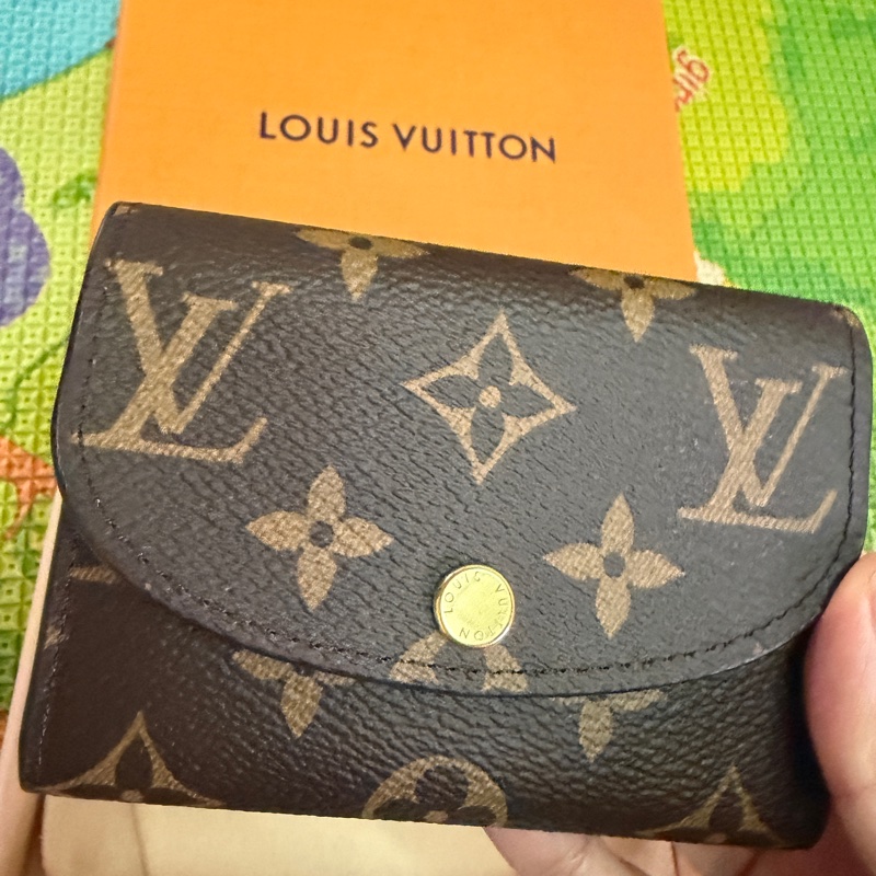 LV老花紅色對夾、零錢包-0