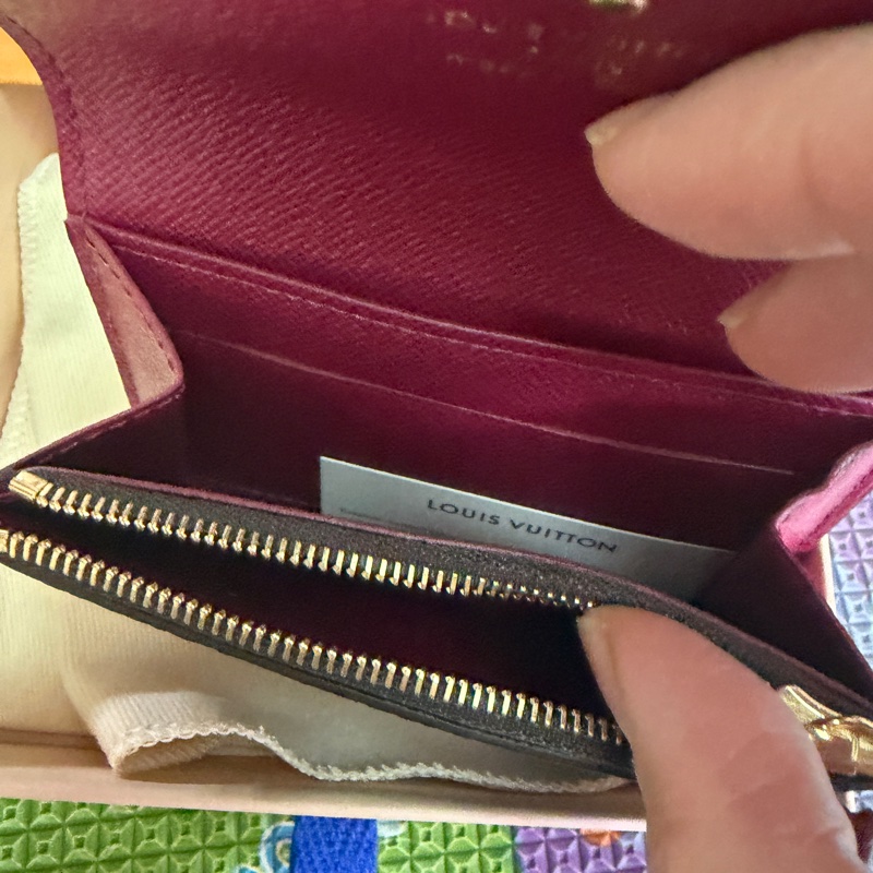 LV老花紅色對夾、零錢包-7
