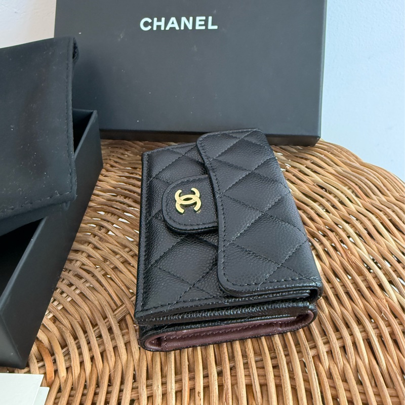 二手CHANEL黑色荔枝皮金釦小型三折短夾AP0230-4