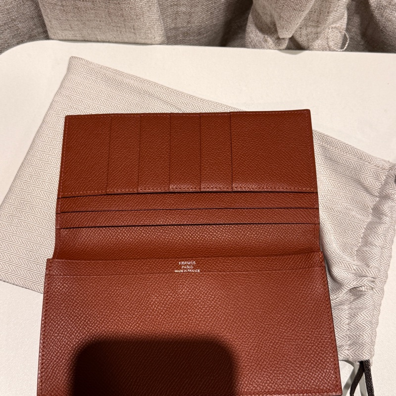 Hermes愛馬仕 長夾 紅棕色（實體很有質感）-2