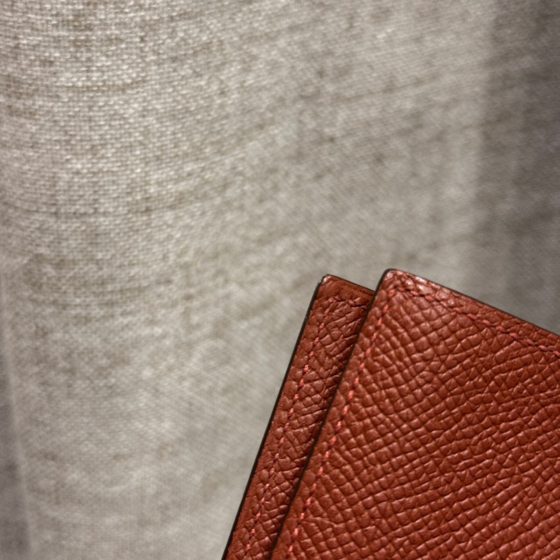 Hermes愛馬仕 長夾 紅棕色（實體很有質感）-4