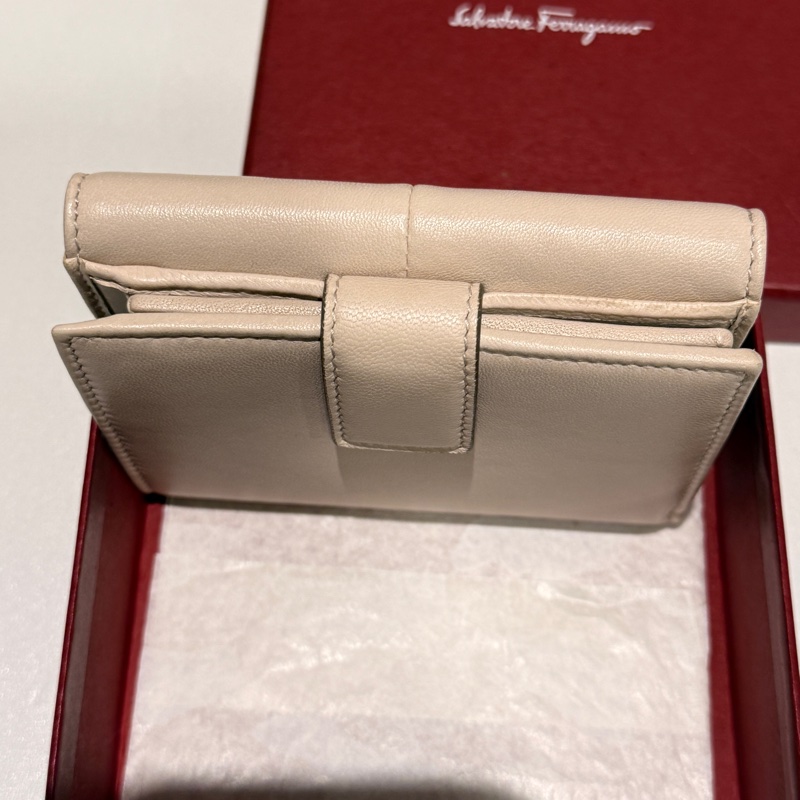 Salvatore Ferragamo 杏色短夾-2