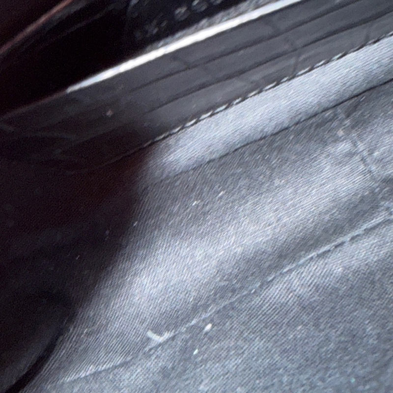 BALENCIAGA Le Cagole so black雙背帶鱷魚壓紋牛皮迷你可頌包(黑色)-9