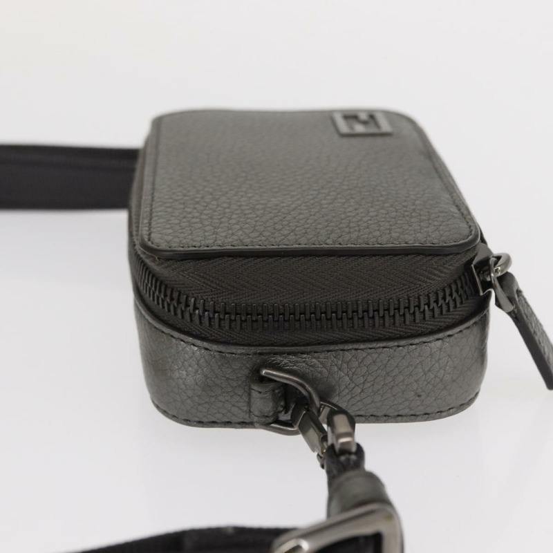 【日本直送】FENDI 銀色皮革肩背包 Auth bs30741-3