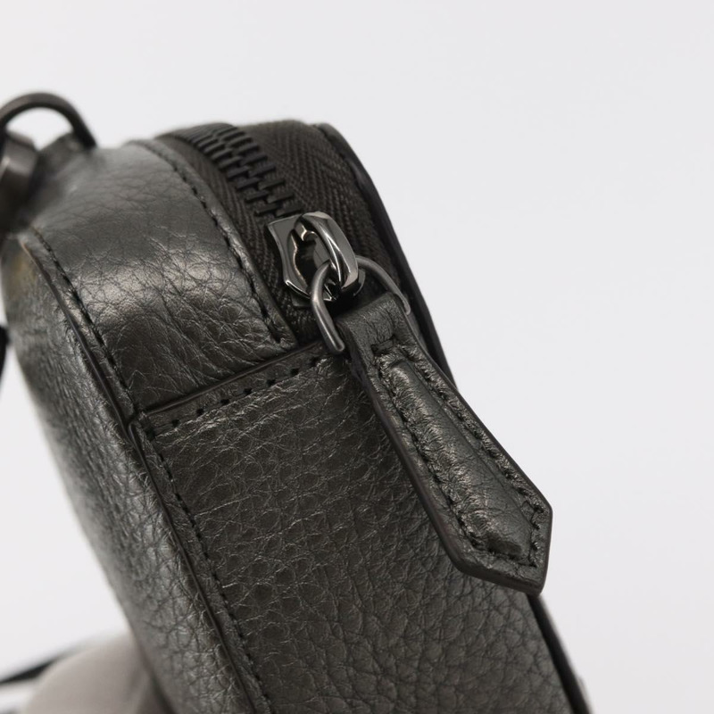 【日本直送】FENDI 銀色皮革肩背包 Auth bs30741-8