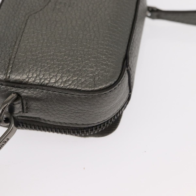 【日本直送】FENDI 銀色皮革肩背包 Auth bs30741-15
