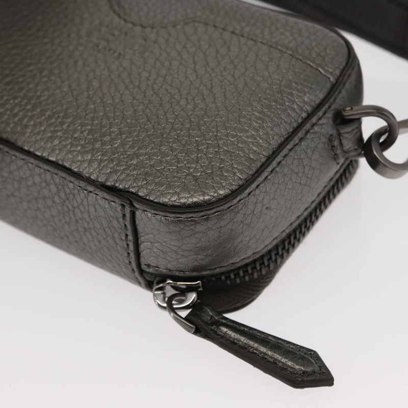 【日本直送】FENDI 銀色皮革肩背包 Auth bs30741-16