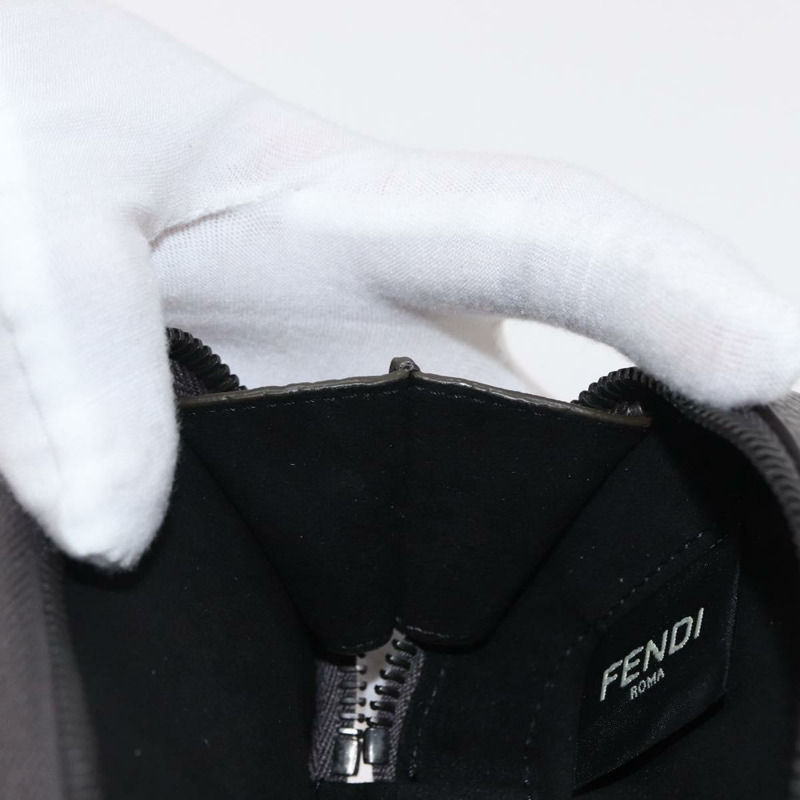 【日本直送】FENDI 銀色皮革肩背包 Auth bs30741-21