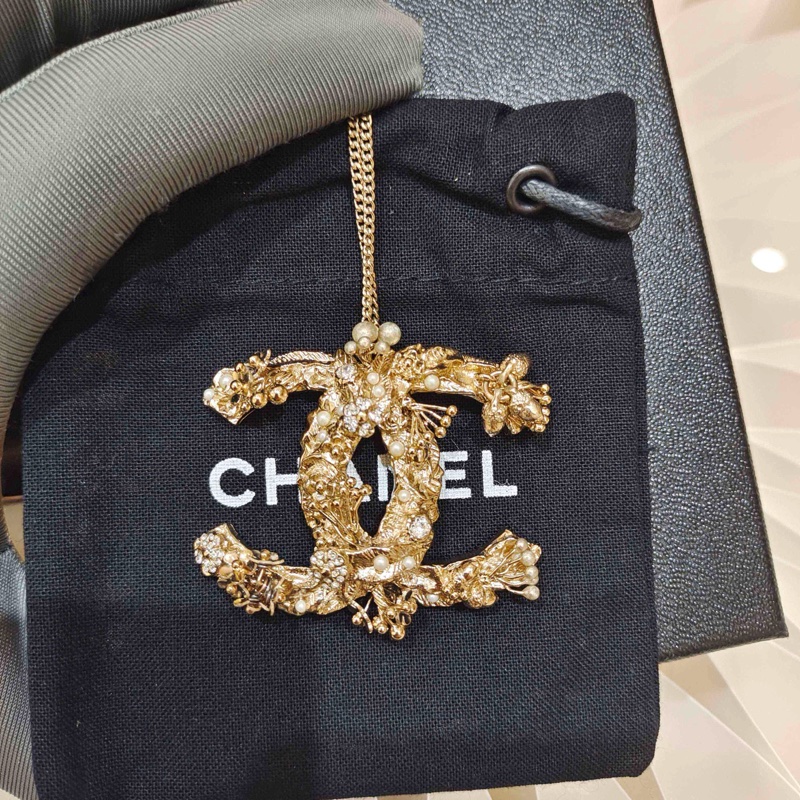 Chanel 經典雙C立體鑲嵌項鍊 鑲嵌水晶與小珍珠 附件:塵袋盒子-2