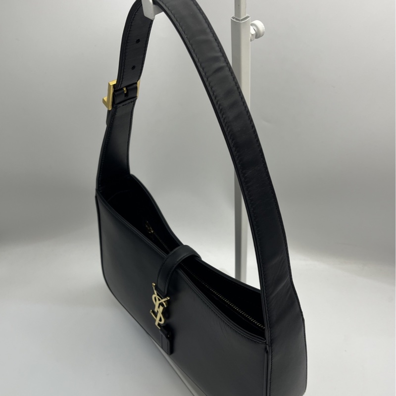 🏷️ YSL Hobo-10