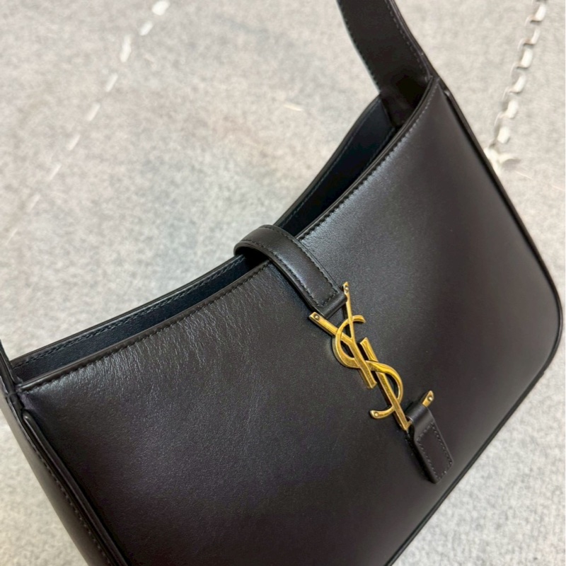 🏷️ YSL Hobo-33