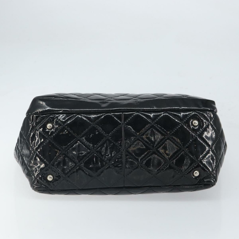 【日本直送】香奈兒 Matelasse 鏈條托特包，漆皮材質，黑色銀色雙C標誌，正品編號 yk19941-8