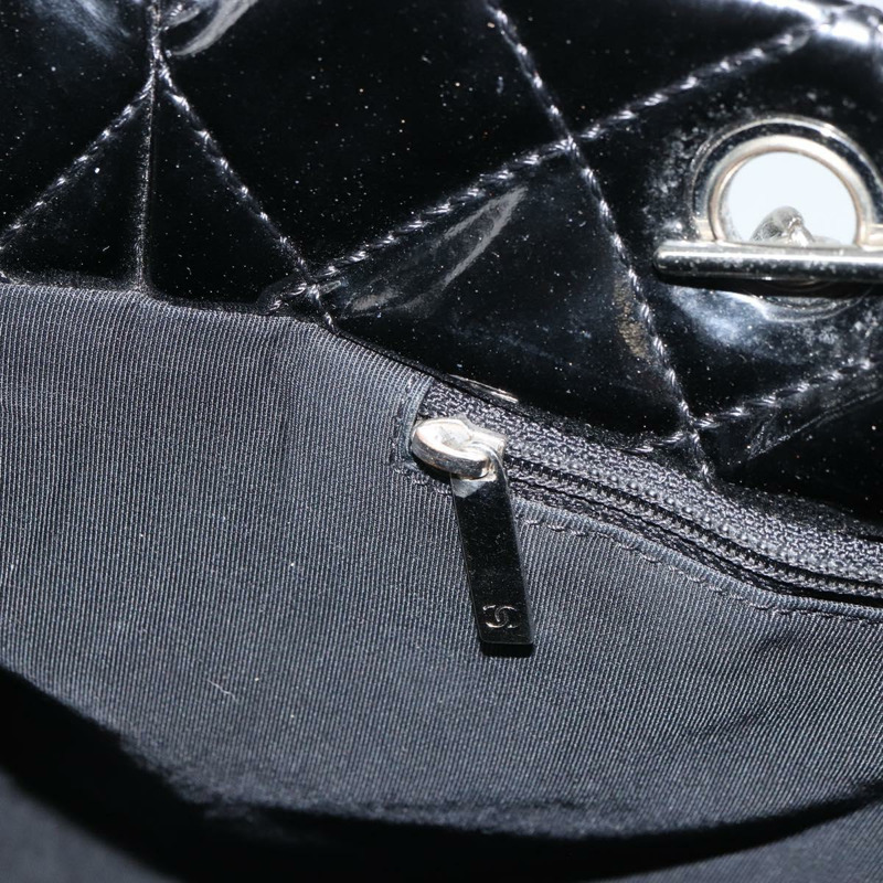 【日本直送】香奈兒 Matelasse 鏈條托特包，漆皮材質，黑色銀色雙C標誌，正品編號 yk19941-18