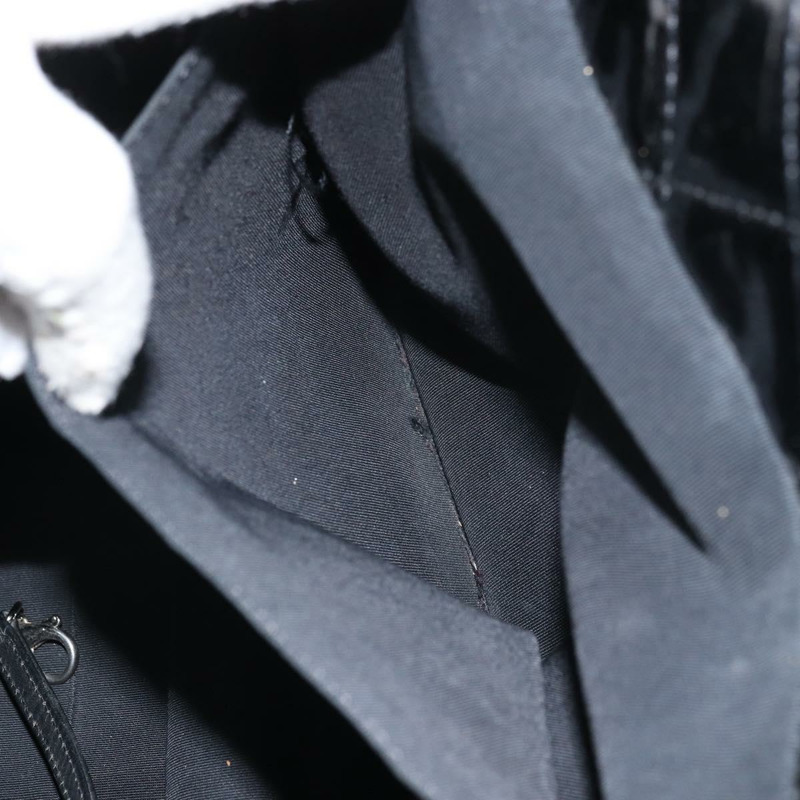 【日本直送】香奈兒 Matelasse 鏈條托特包，漆皮材質，黑色銀色雙C標誌，正品編號 yk19941-20