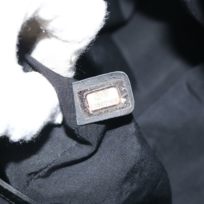 【日本直送】香奈兒 Matelasse 鏈條托特包，漆皮材質，黑色銀色雙C標誌，正品編號 yk19941-21