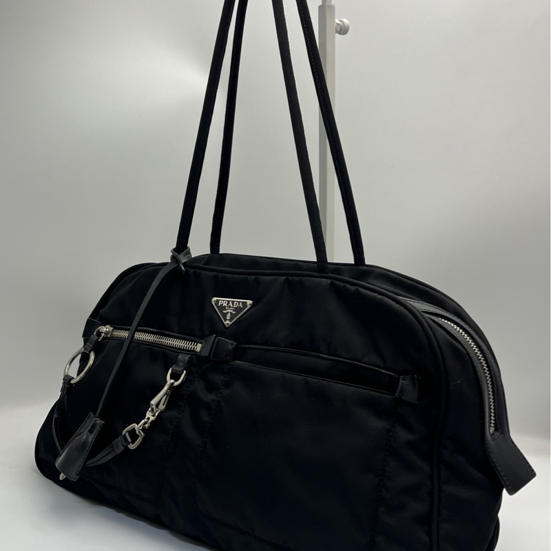 🏷️ Prada Hobo-3