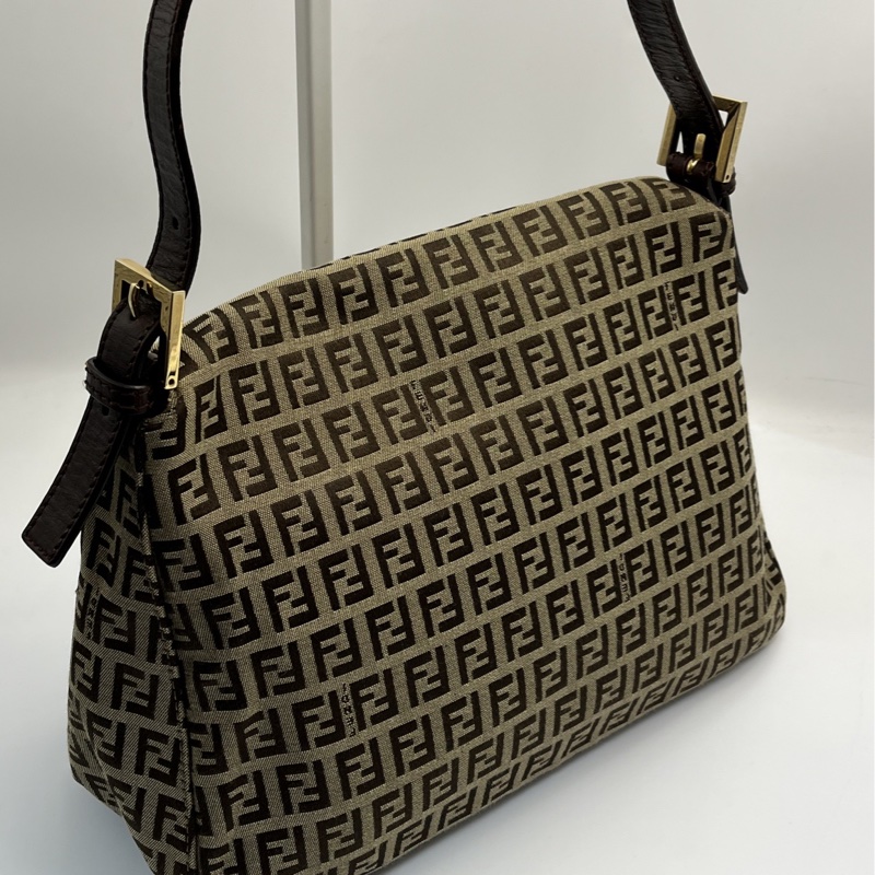 🏷️ Fendi 法棍包-6