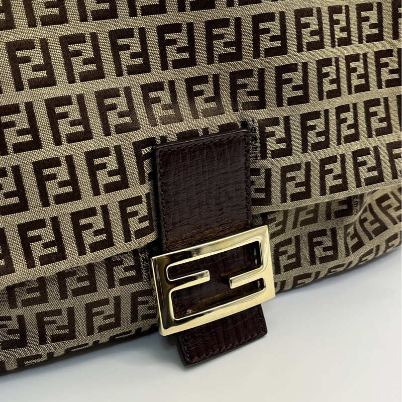🏷️ Fendi 法棍包-13