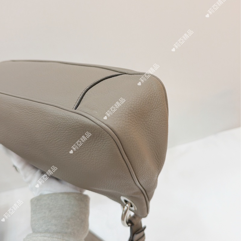 莉亞精品♡ Prada 手提包大象灰 二手美包-9