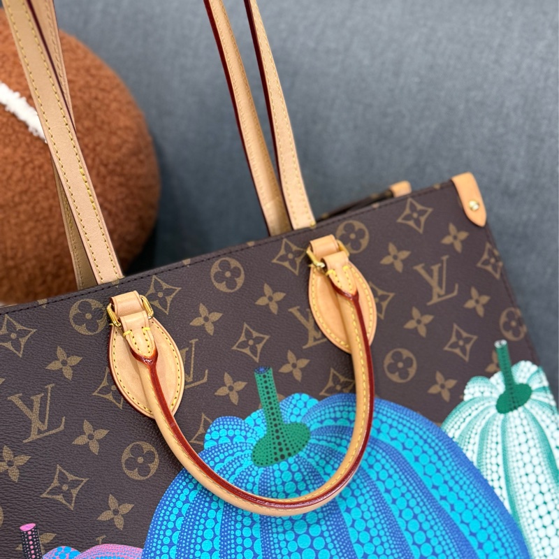 （國外購證全配）LV 草間彌生聯名款on the go中號 ✨最新晶片款-10