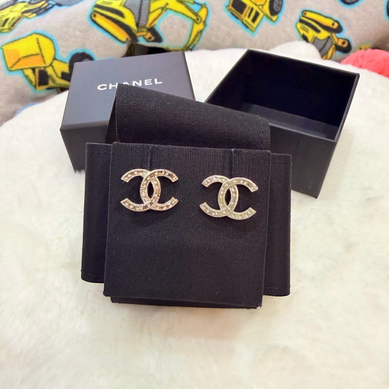 全新 Chanel 經典金色星芒刻紋雙c logo耳環/針式耳環-1
