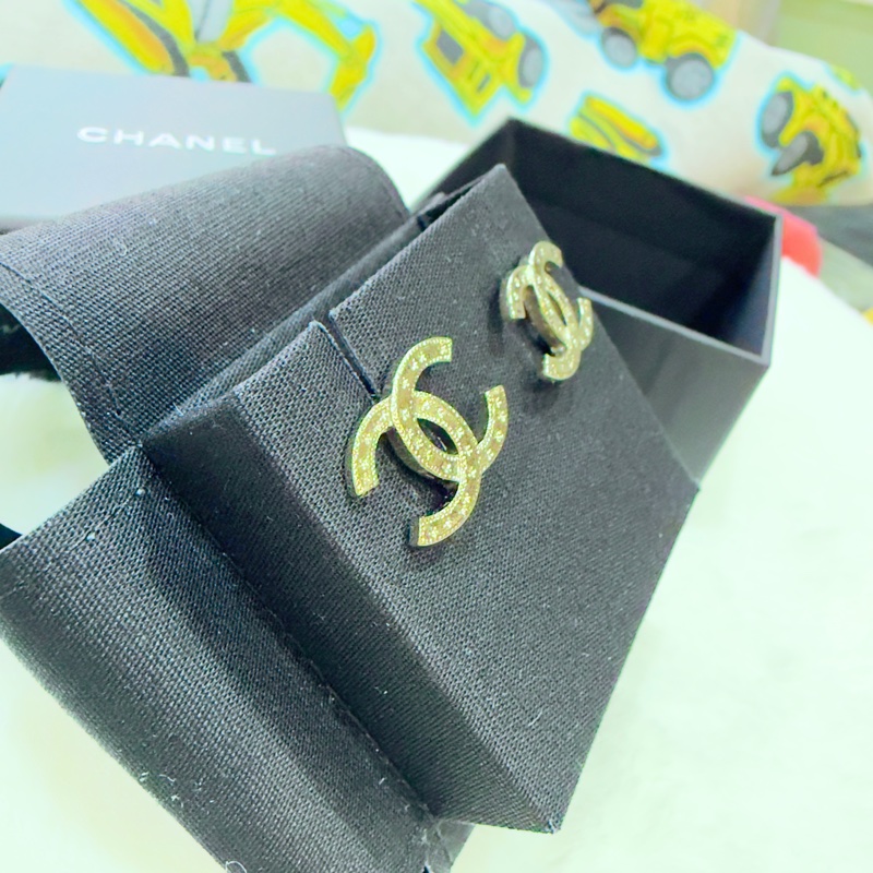 全新 Chanel 經典金色星芒刻紋雙c logo耳環/針式耳環-2