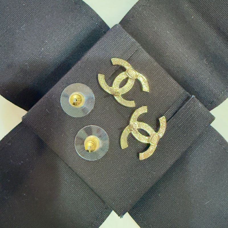 全新 Chanel 經典金色星芒刻紋雙c logo耳環/針式耳環-4