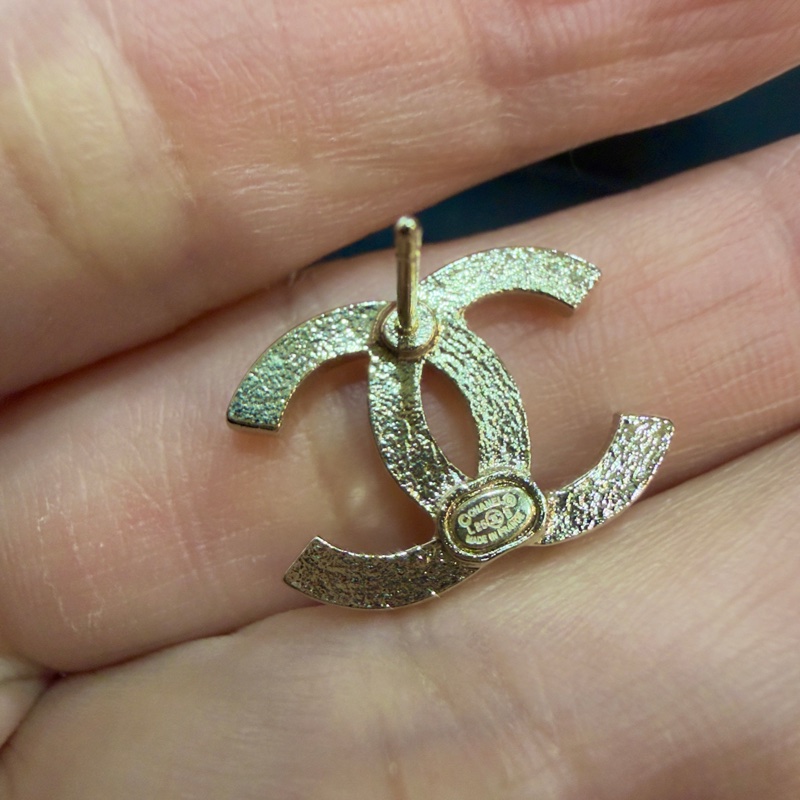 全新 Chanel 經典金色星芒刻紋雙c logo耳環/針式耳環-5