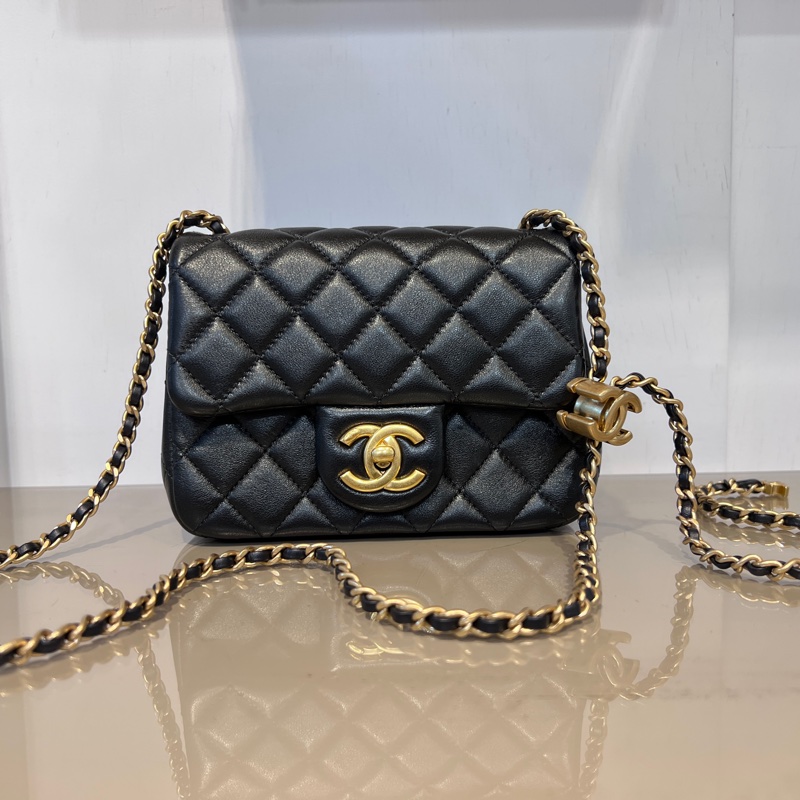 Chanel 黑羊皮菱格紋Mini Flap雙C調節金釦下蓋肩斜背口蓋包-0
