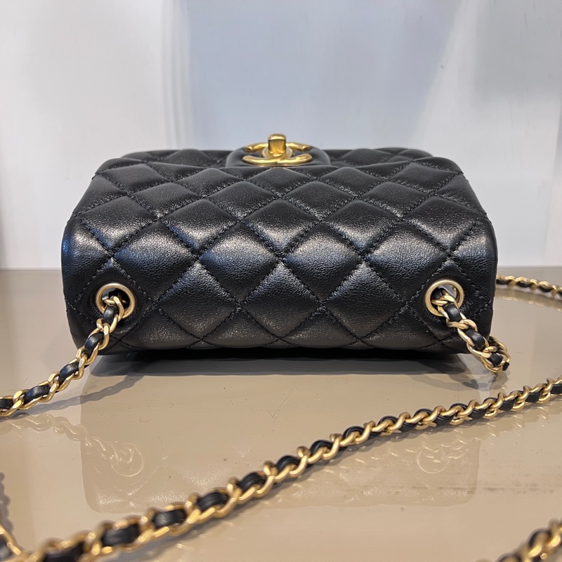 Chanel 黑羊皮菱格紋Mini Flap雙C調節金釦下蓋肩斜背口蓋包-4