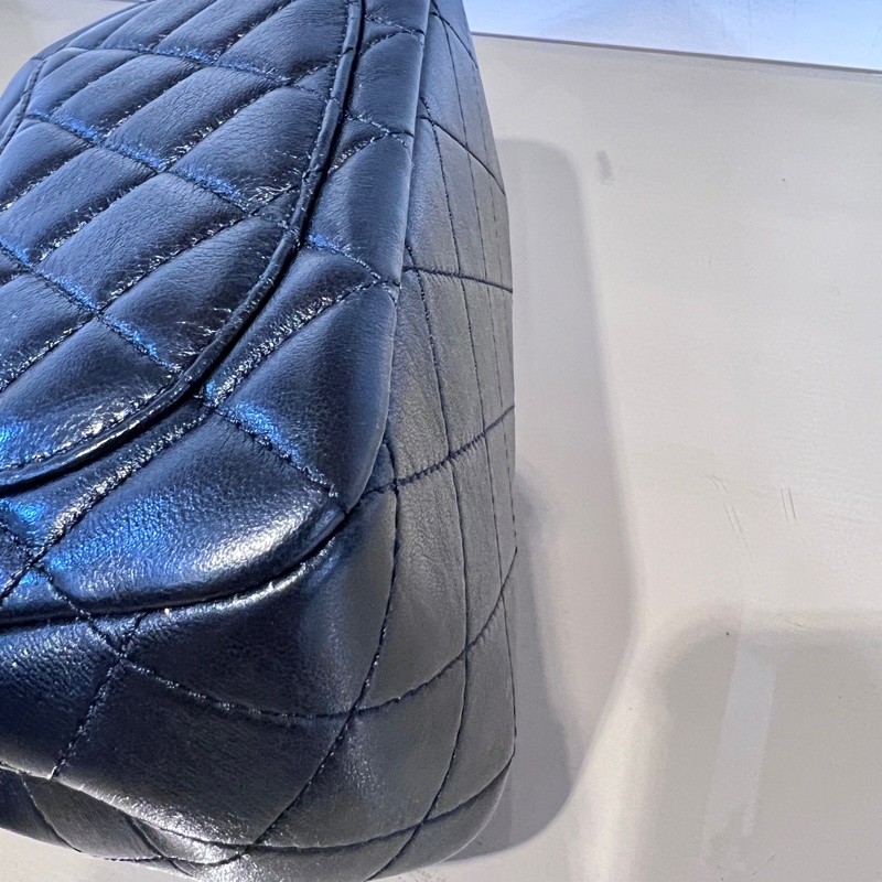 Chanel 黑羊皮菱格紋Mini Flap雙C調節金釦下蓋肩斜背口蓋包-8