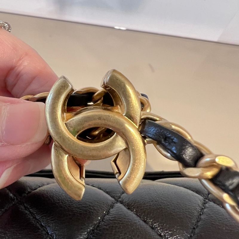 Chanel 黑羊皮菱格紋Mini Flap雙C調節金釦下蓋肩斜背口蓋包-14