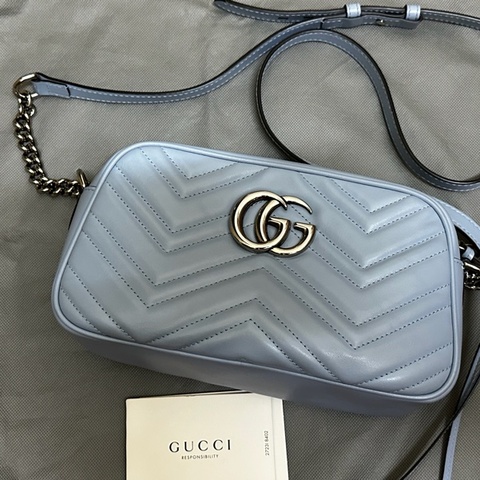 溫柔首選🩵 ［春夏限量色🫧不撞款］Gucci 古馳Marmont 中號 Camera Bag 牛皮 拉鏈 相機包已絕版