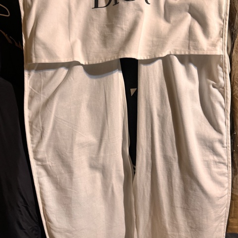 DIOR x KAWS 蛇年限量聯名外套